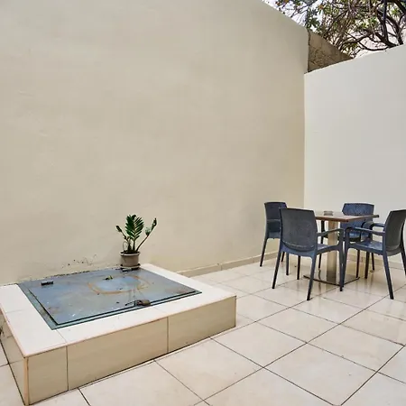 Modern Ground Floor Unit St Julians * Sliema