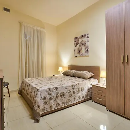 Modern Ground Floor Unit St Julians Apartment