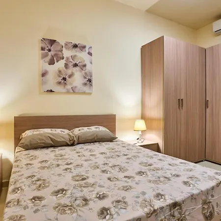 Modern Ground Floor Unit St Julians Apartment *